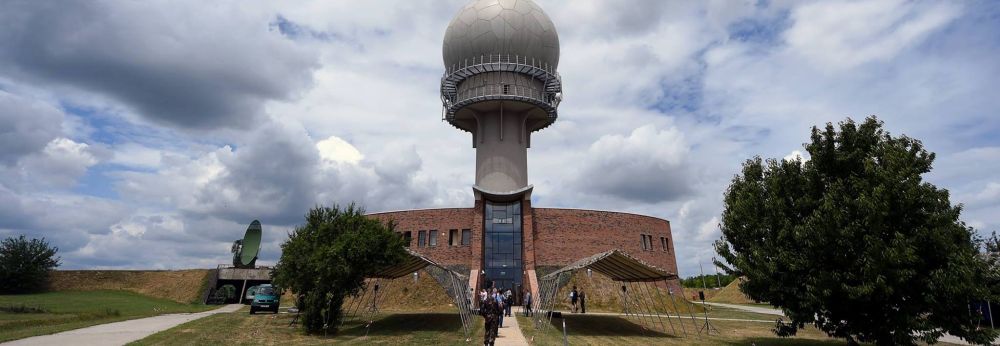 Hadrendbe ll a medinai NATO-radar