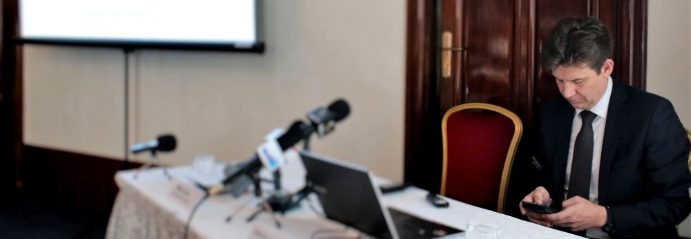 A paksi j blokkok elksztse az eredeti menetrend szerint halad tovbb