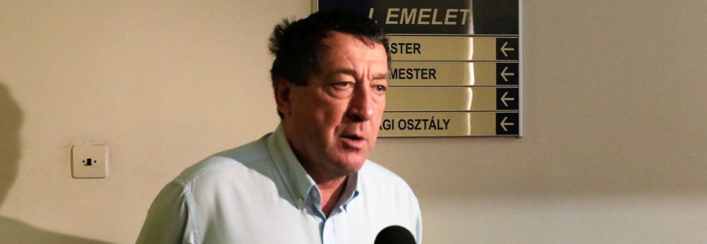 Akr tizent jellt is lehet Pakson 