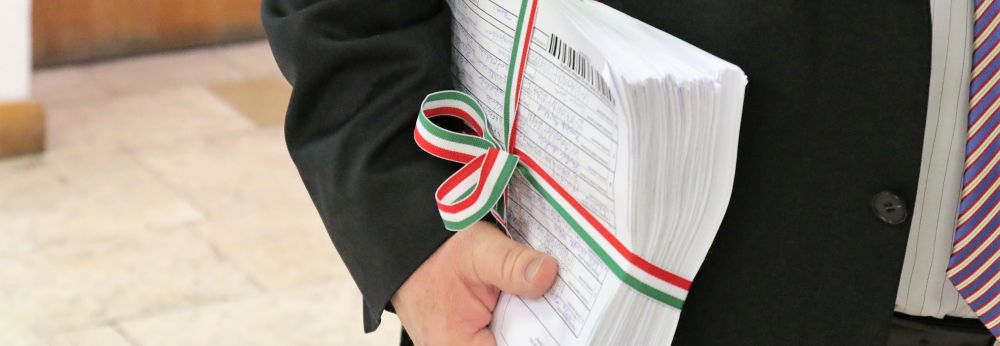 Sli Jnos leadta a jellveket 