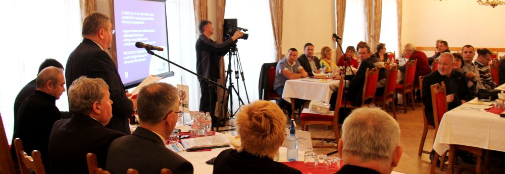 Vllalkozsok tapasztalatcserje Pakson