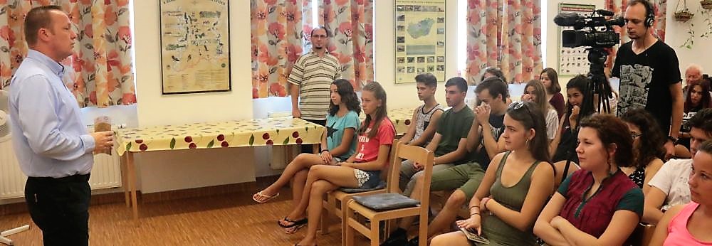Megnylt a XXIV. Hatron tli magyar kzpiskolsok tbora 