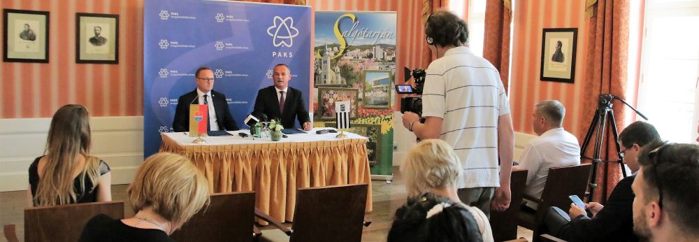 Paks s Salgtarjn: kzlekeds, energetika
