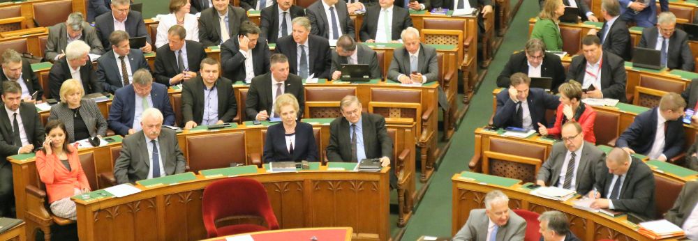 Paks: Schmuck Erzsébet aggódott a parlamentben Paks: Schmuck Erzsébet aggódott a parlamentben