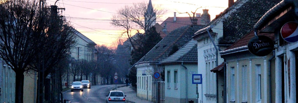 A paksiak sznak a boldogsgban