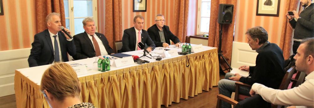 lhr, hogy a miniszterelnk bizalma megrendlt volna Sli Jnosban 