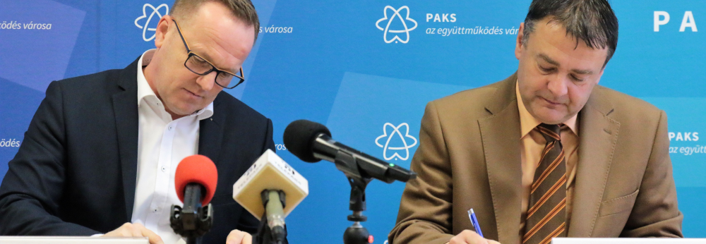 Paks-Dunakömlőd kerékpárút építés – szerződéskötés Paks-Dunakömlőd kerékpárút építés – szerződéskötés