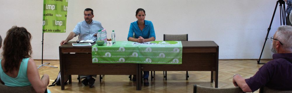 Bla letiltotta a felesgt a vasalrl 
